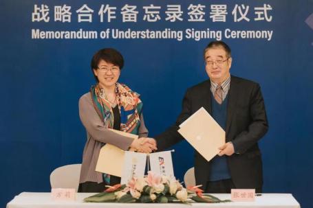 WRI China's Fang Li at an energy MOU signing on November 17, 2020